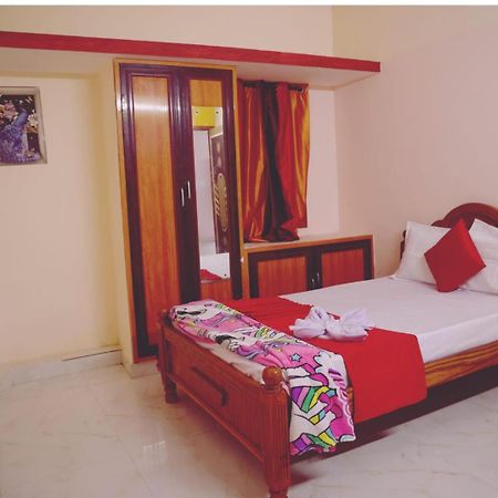 Appartement Garuda Grand à Tirupati Extérieur photo