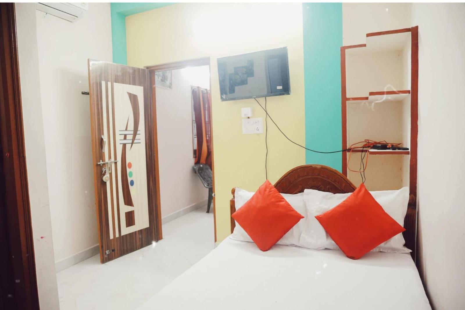 Appartement Garuda Grand à Tirupati Extérieur photo