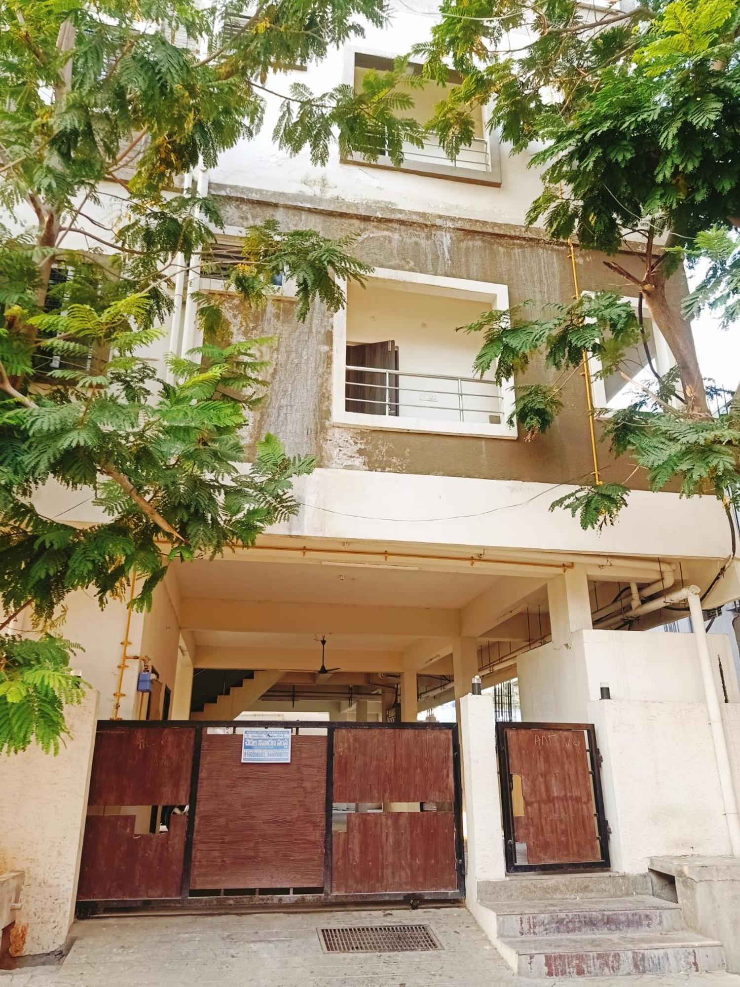 Appartement Garuda Grand à Tirupati Extérieur photo